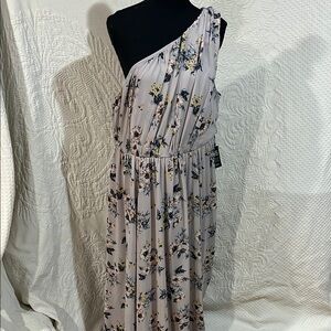 Torrid Grey Floral One-Shoulder Chiffon‎ Maxi Dress, size 18, NWT